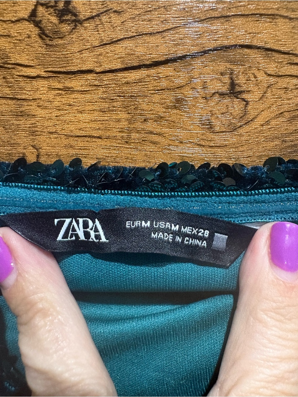 Zara Sequin Crop - Picture 3 of 7